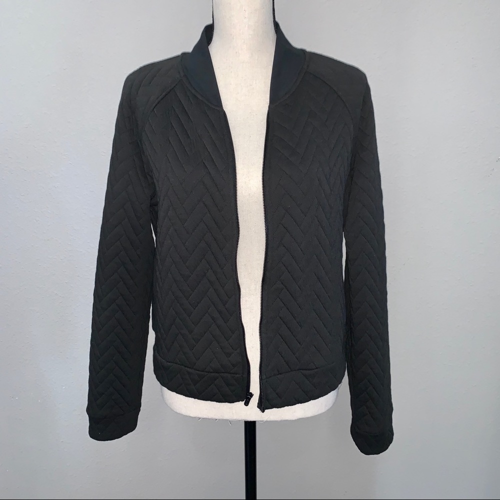 GapFit Quilted Bomber Jacket in Black